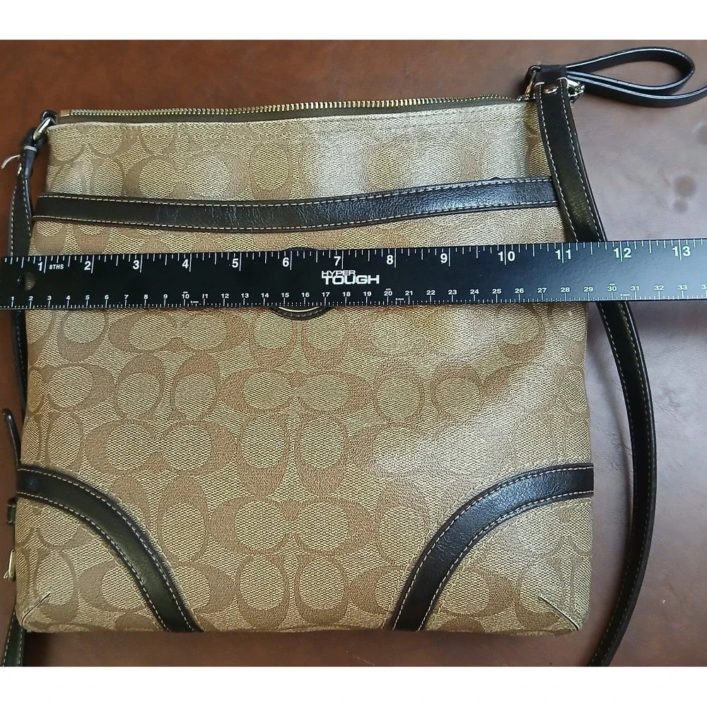 Coach Shoulder Bag 22534 Brown Signature CREED F18926 WOMENS PVC #1488